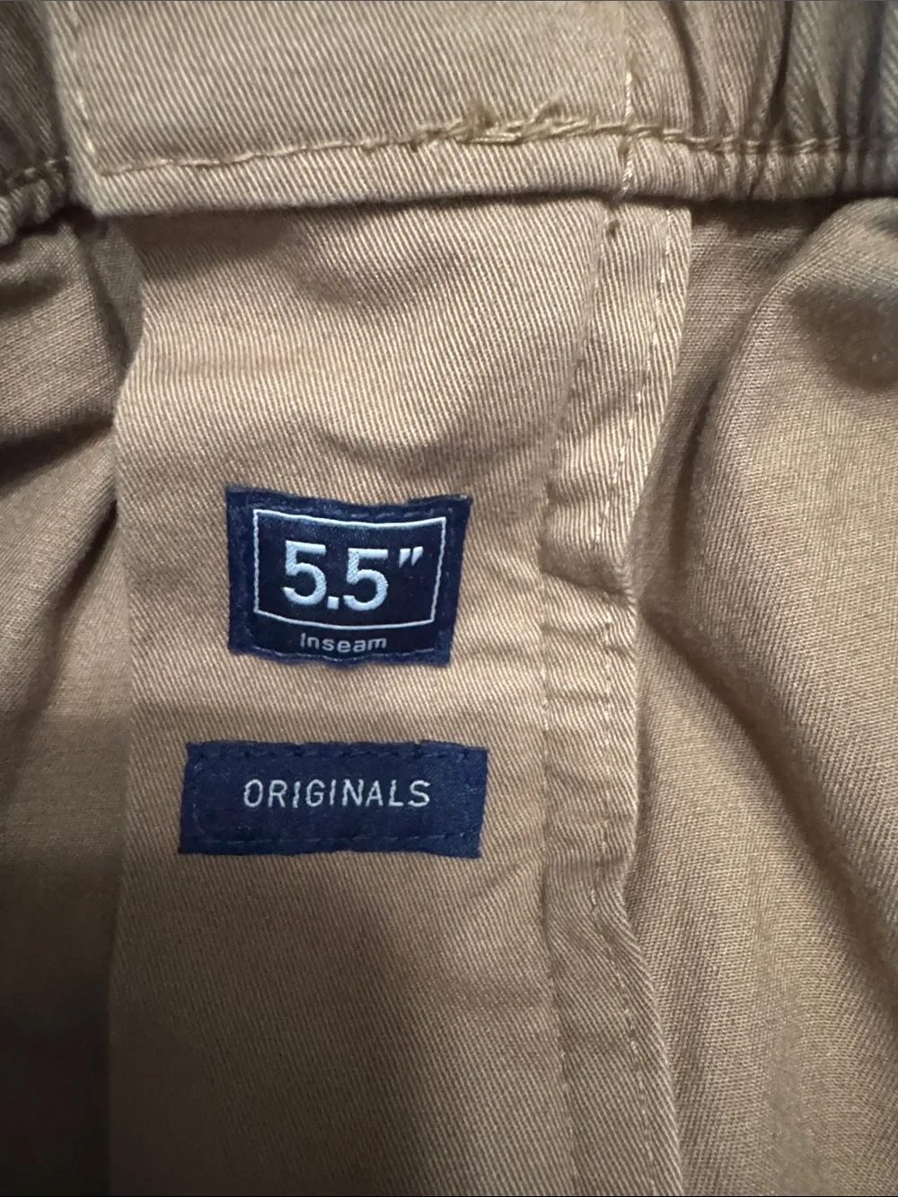 Chubbies Men's originals 5.5" Elastic Waist Cotton Shorts in Khaki - Picture 4 of 6